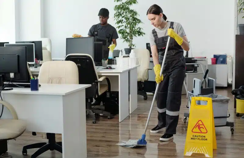 À quelle fréquence une société de nettoyage doit-elle intervenir pour vos bureaux ?