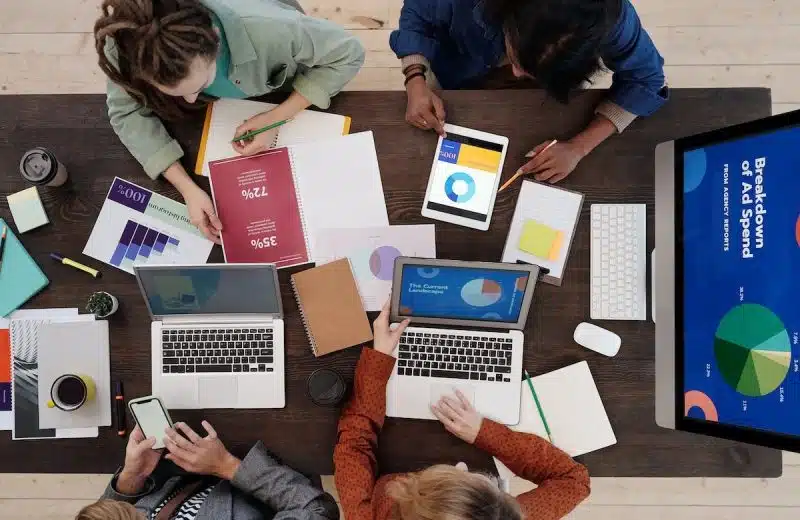 Comment une agence digitale peut-elle optimiser votre stratégie SEA