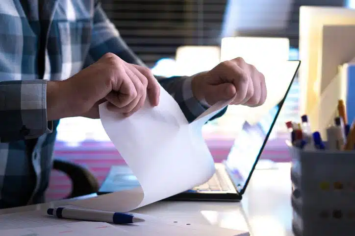 Le délai pour signer un contrat de travail en CDI expliqué en détail