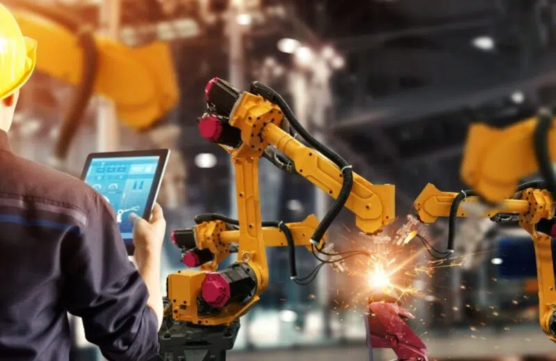 Robotique industrielle : gagner en rentabilité grâce au bras robotisé