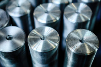 Comment choisir ses matériaux métalliques sur mesure pour un projet de construction ?