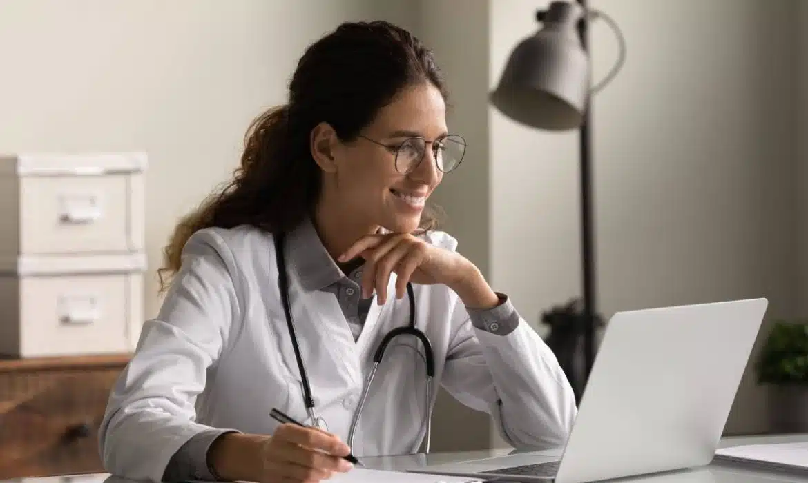 Médecins : développez la e-santé