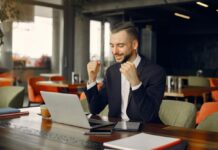 Quelles sont les clés pour maintenir sa motivation dans les moments difficiles de l’entrepreneuriat ?