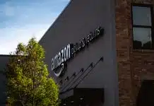 Le salaire des employés chez Amazon : zoom sur les préparateurs de commandes