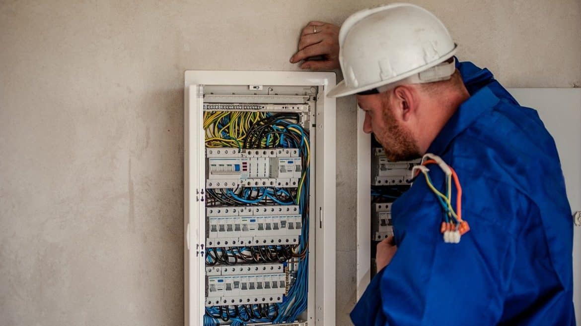 Les formations en habilitation électrique : pour quels métiers se destinent-elles ?