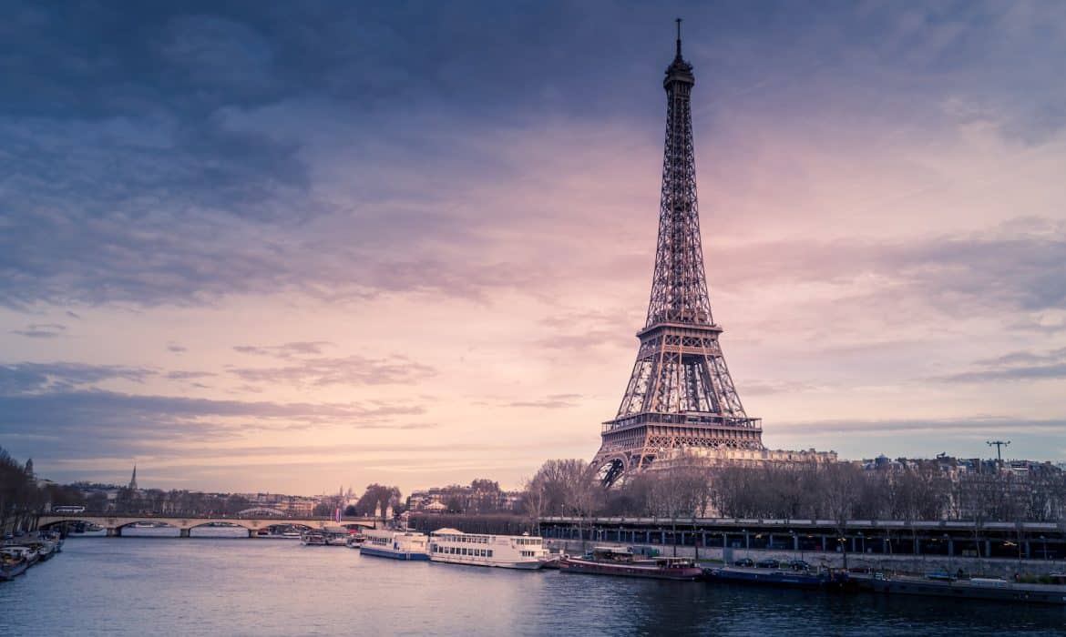 Travailler à Paris : comment s’y prendre ?