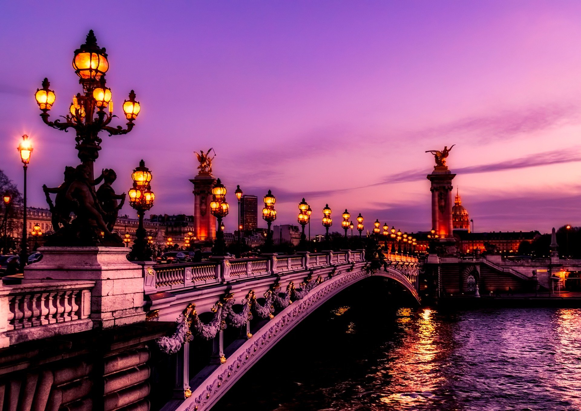 Balade touristique ou visite guidée à Paris ?